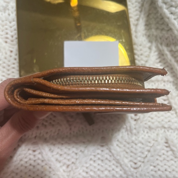 Gucci Beige GG Canvas Zip Around French Compact Wallet - Picture 5 of 12